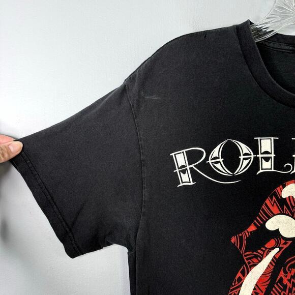 The Rolling Stones Tongue Logo Tribal Tattoo Style Bravado T-Shirt Women's Sz M - Picture 3 of 11